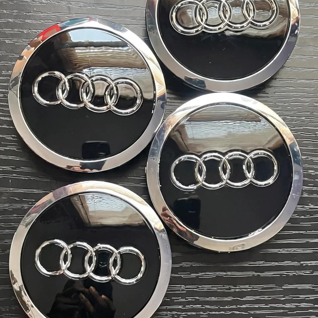 Audi centre caps
